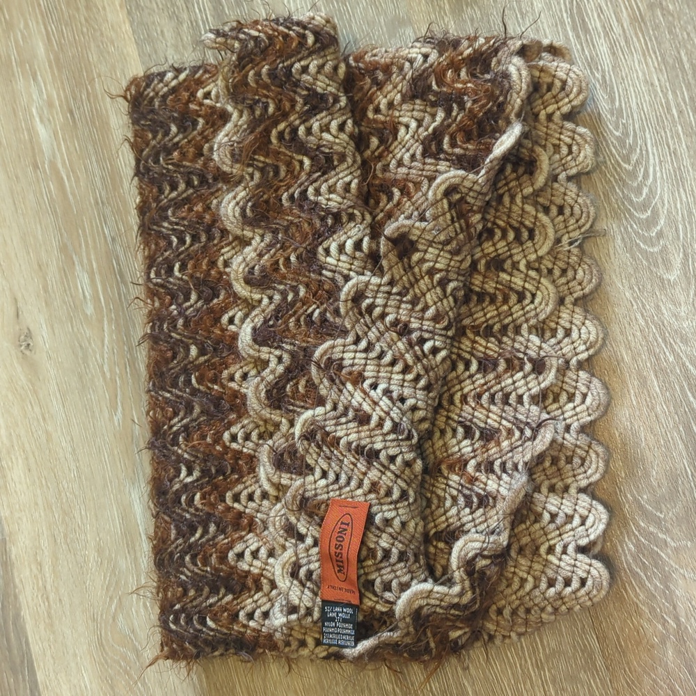 Missoni brown wool zigzag infinity scarf.